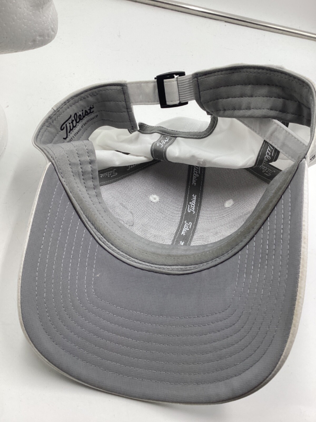 Titleist White Adjustable Polyester Blend Golf Ca… - image 5