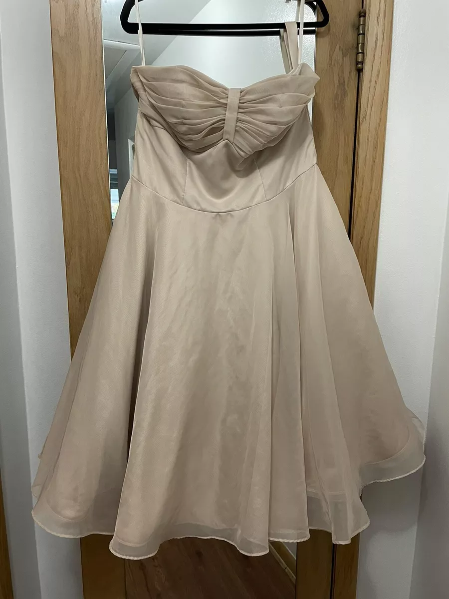 Dolly's couture shop