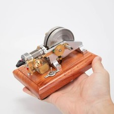 Mini silnik M96 – 4-suwowy model Hit & Miss wykonany z mosiądzu, 2,3 cm3, chłodzony powietrzem