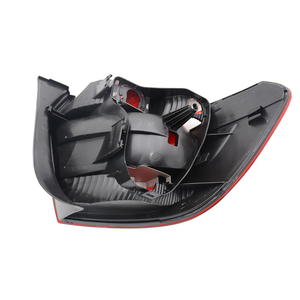 Right Rear Bumper Tail Light Lamp For Volkswagen Polo Sedan Vento 2010-2014 — 第 2/3 张图片