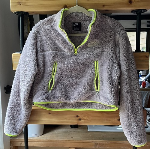 EEUC 💚 NIKE Womens Small Neon Cropped 
