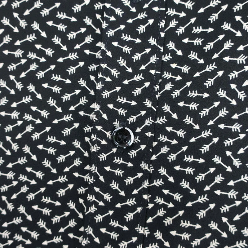 Blusa Saint Laurent Abotonada Negra Estampado Flecha Seda Talla 36 Camisa Manga Larga Foto 2 de 4