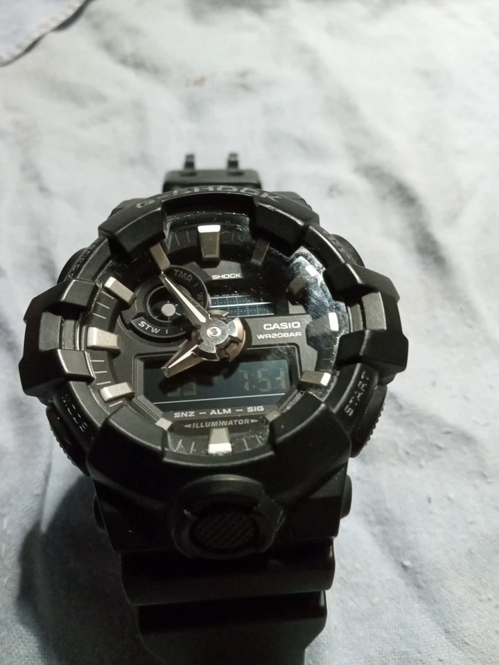 Casio G-Shock Ga 700 masculino - Imagem 2 de 4