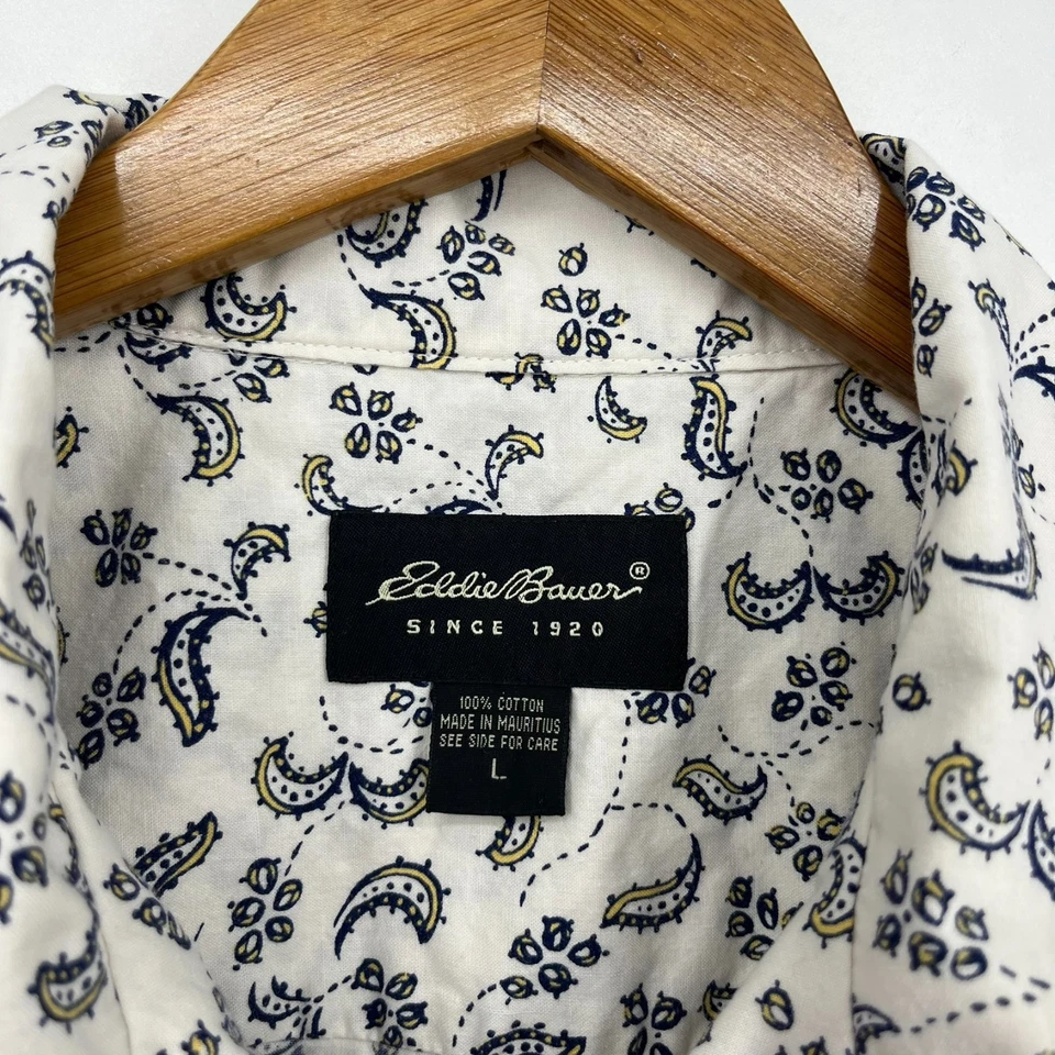 Camisa masculina Eddie Bauer manga curta botão estampa paisley branca vintage anos 90 algodão - Imagem 4 de 4