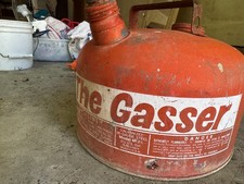 Vintage Eagle The Gasser 2.5 Gallon Gas Can M-2 12 Red Metal Usa W Spout Vintage Eagle The Gasser 2.5 Gallon Gas Can M-2 12 Red Metal Usa W Spout