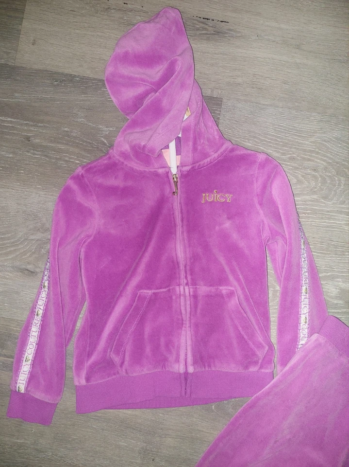  Juicy Couture Bebé Niña Conjunto de 2 Piezas Jogging Azul Marino Purpúreo Talla 4T Chaqueta Pantalones Foto 2 de 4
