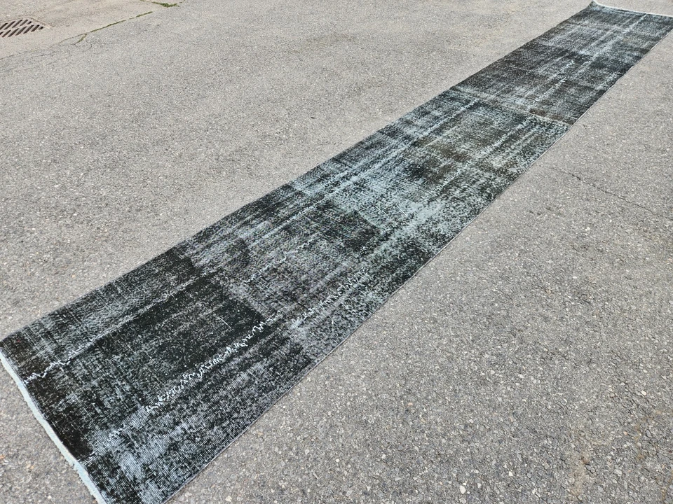 Alfombra de corredor de pasillo turca hecha a mano vintage extra larga negra 3x20, 36"x245" Foto 2 de 4