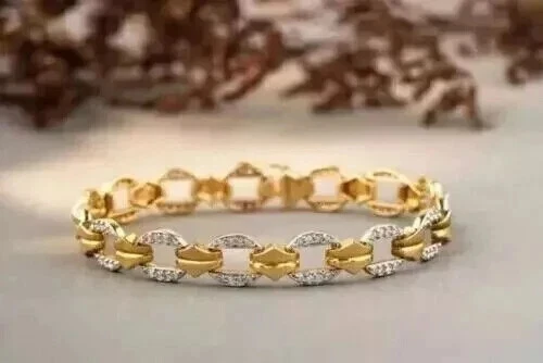 Elegante brazalete de tenis enchapado en oro amarillo de 14 k con diamantes simulados de corte redondo de 5 quilates Foto 4 de 4