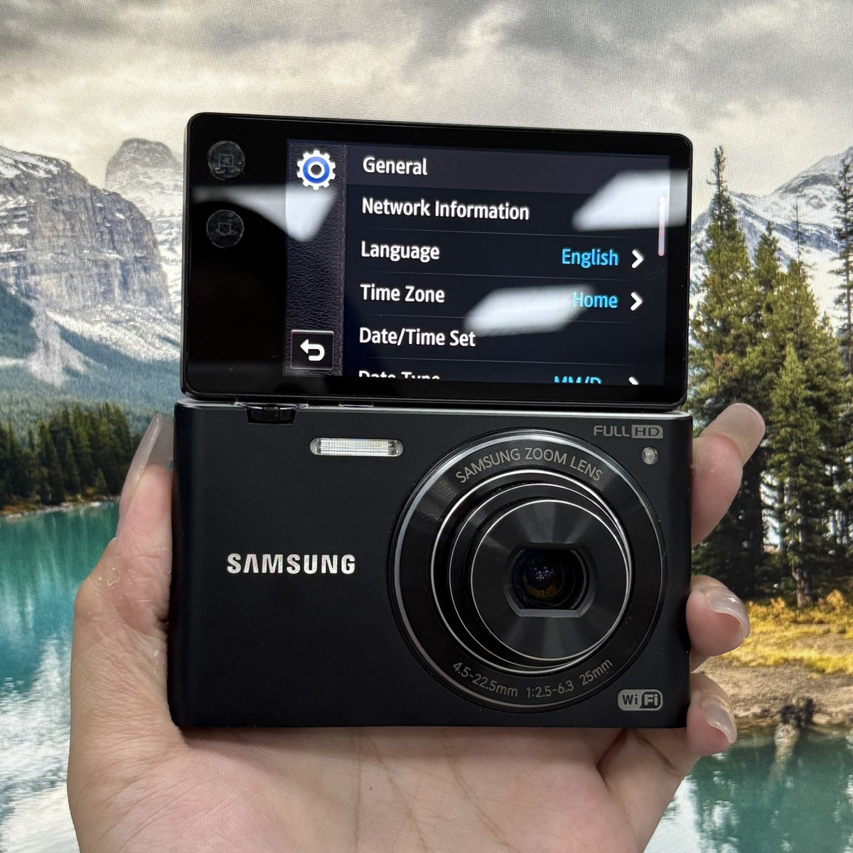 Samsung MV900f Digital Camera 1080i HD Video Recording Tiltable