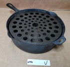 VINTAGE GRISWOLD CAST IRON SKILLET W/ TRIVET 8 !    N946 V