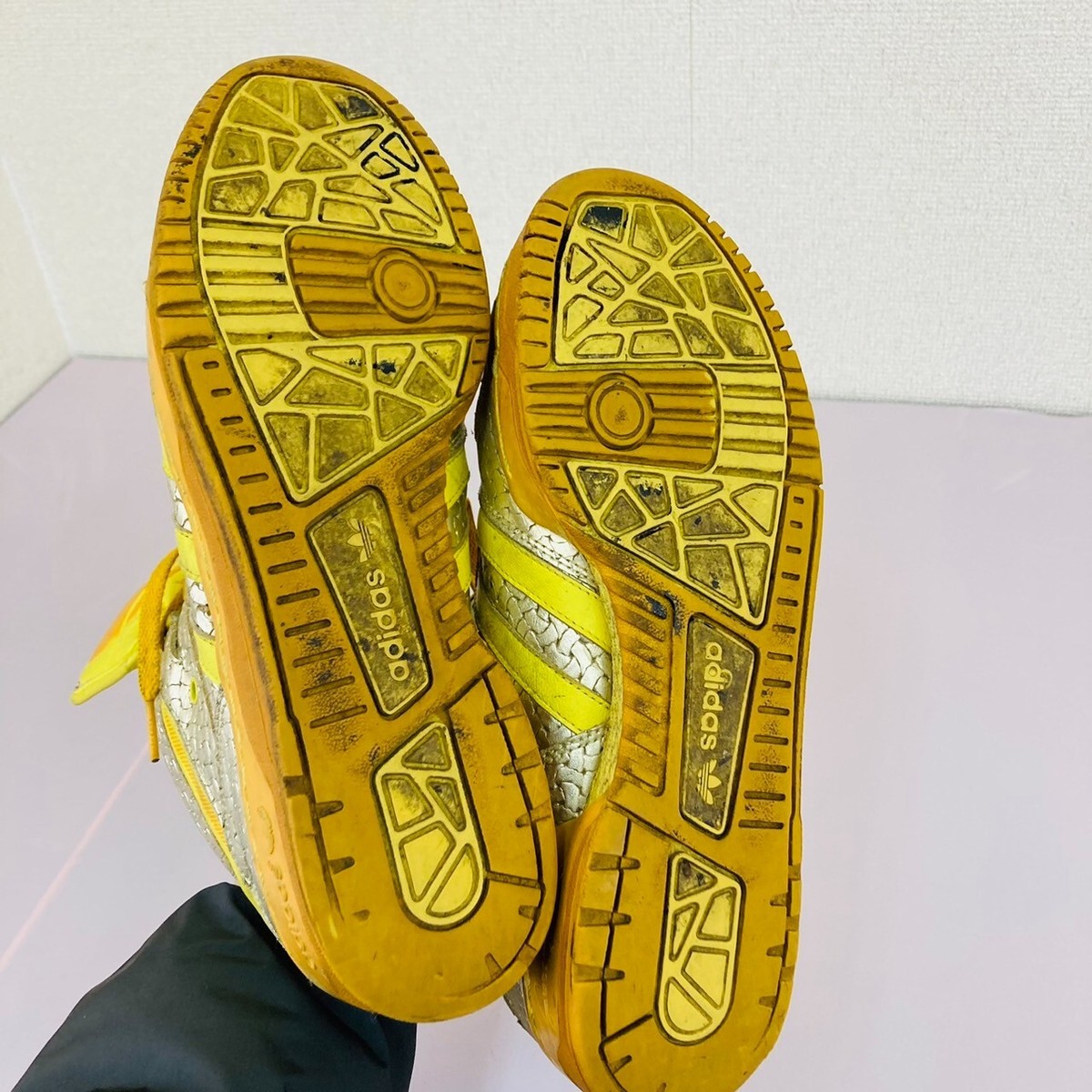 Adidas Jeremy Scott JS Logo G16254 Athletic Sneakers Shoes Adidas Jeremy Scott JS Logo G16254 Athletic Sneakers Shoes