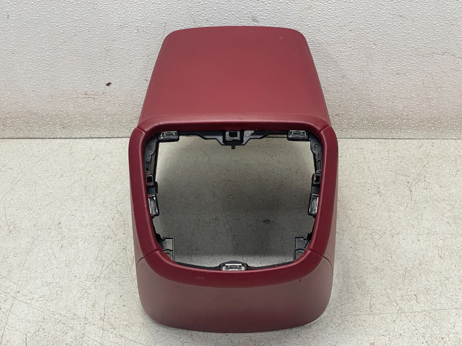 17 18 Maserati Levante Rear Center Console Housing Cover Panel Trim Red 1442 OEM