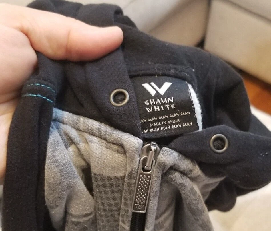 FULL ZIP HOODIE~LIGHTWEIGHT~BOYS~MEDIUM~SHAUN WHITE~BLACK/GRAY CAMO~FALL JACKET - Image 3 of 4