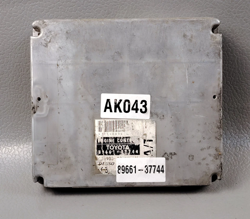 HINO DUTRO XZU424 N04C-TK 3T A/T Engine Control MODULE UNIT ECD ECU 89661 37744 - Image 4 of 4