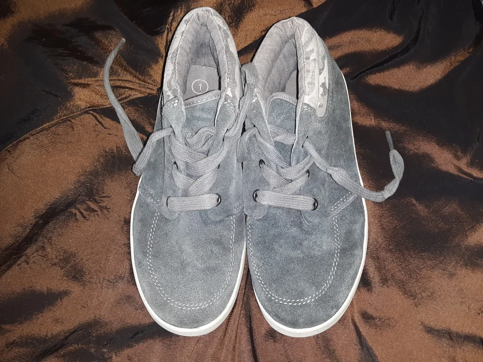 Zapatos mocasines sin cordones Cherokee para niños, gris azul, zapatillas de cuero, talla 1, cordones. Foto 2 de 4