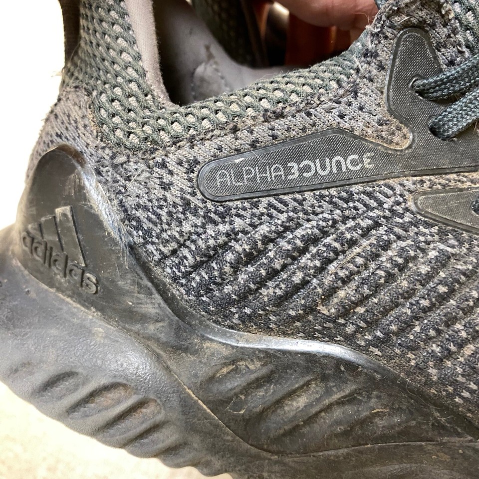 Men's Adidas AlphaBounce Continental Size 8 Black HWA1Y3001 Running