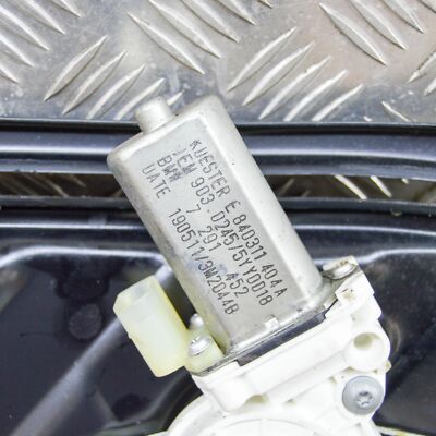 、 BMW 1 Cabrio E88 118d Rear Right Side Window Regulator