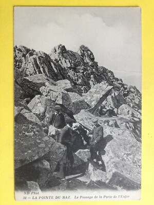 Old postcard Brittany PLOGOFF Finistère La POINTE du RAZ Passage de la PORTE de l'ENFER
