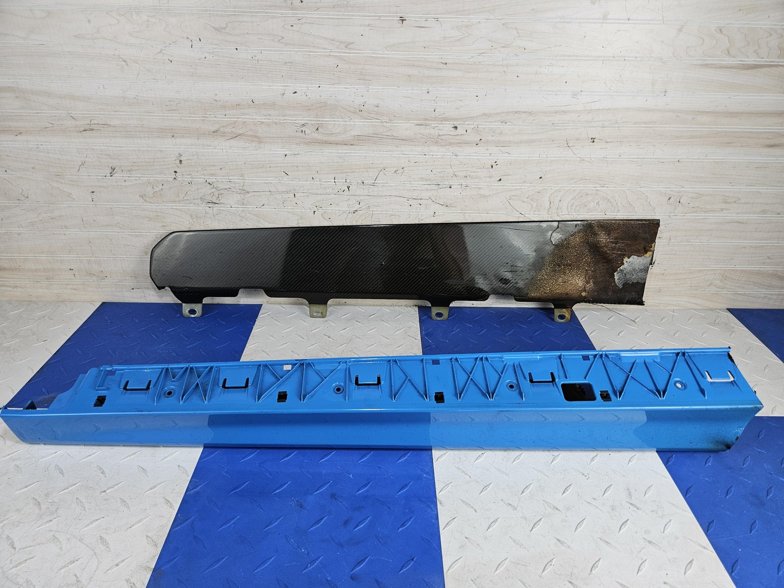 2017-2023 Audi R8 OEM Left Driver Rocker Trim Sections Ara Blue Carbon Fiber