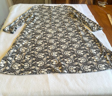 Loft Womens Floral Dress Medium Black Cream Long Sleeve A-Line Shift Mini
