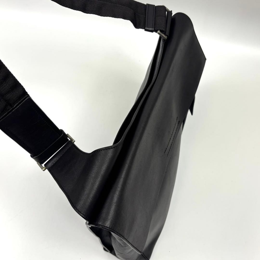 1999 PRADA Leather Shoulder Bag Black thumbnail 5