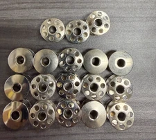 Elna metal bobbins 18 count (7C)