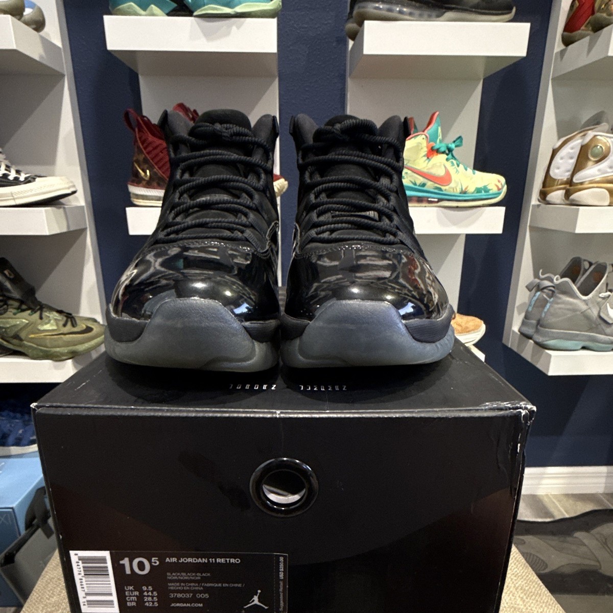 Jordan Air Jordan 11 Retro Cap and Gown Black/Black 378037  display picture 3