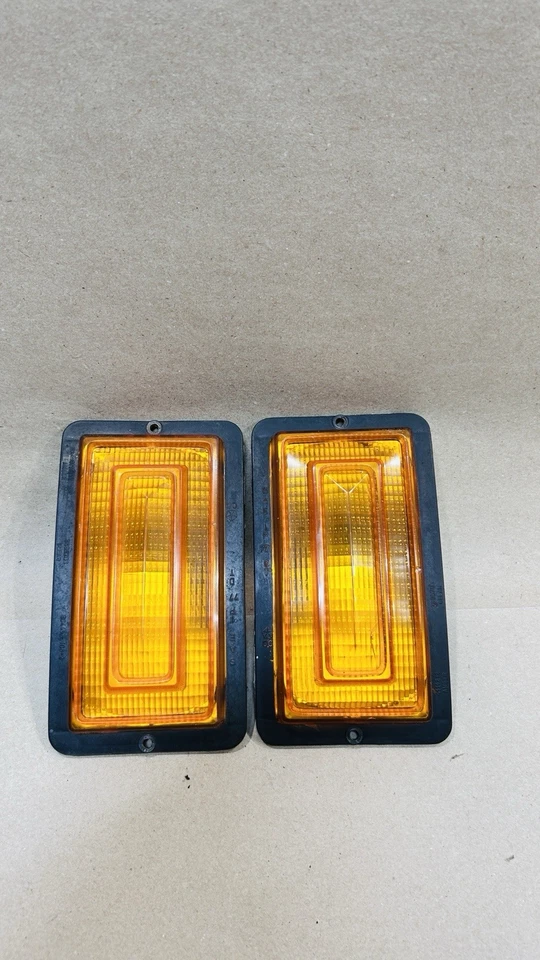 1977-1978 Dodge Truck D100 W100 Power wagon Front Turn Signals AMBER OEM D200 - Image 2 of 4
