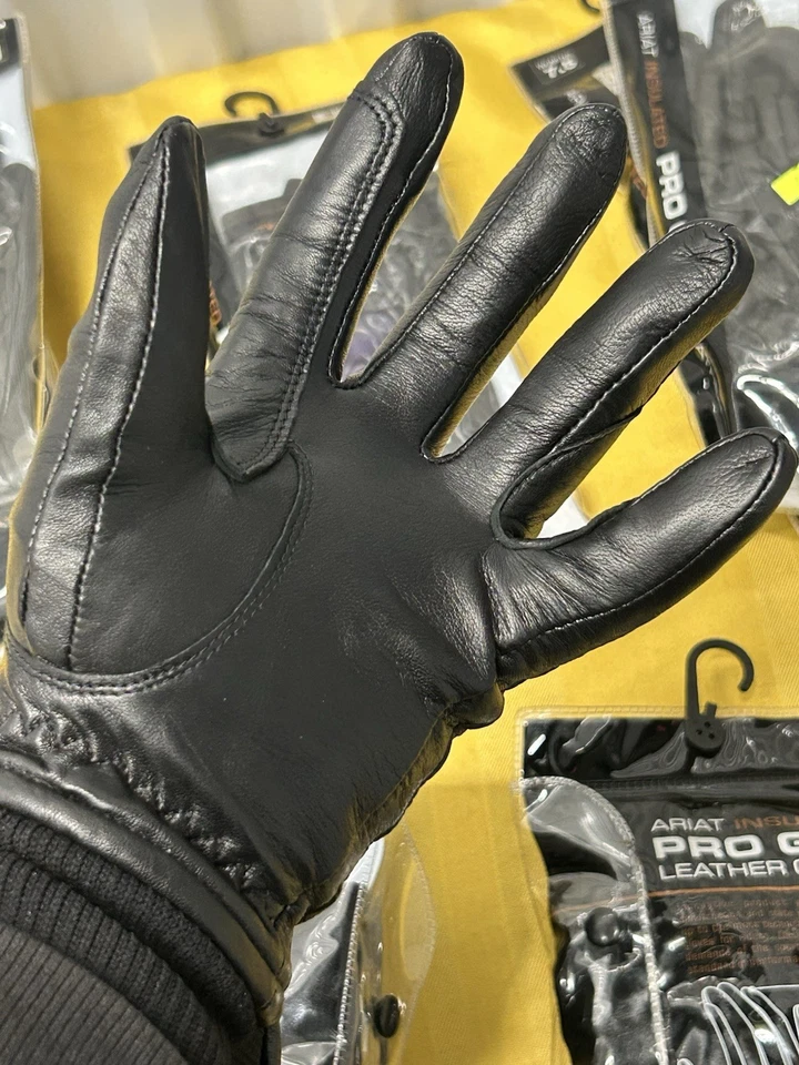 Guante de agarre profesional aislado Ariat para mujer Foto 2 de 4