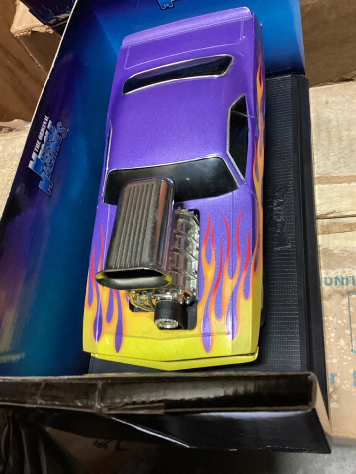 Muscle Machines 1:18 1970 Cuda Too Hot - With Box Excellent Condition - Image 3 of 4