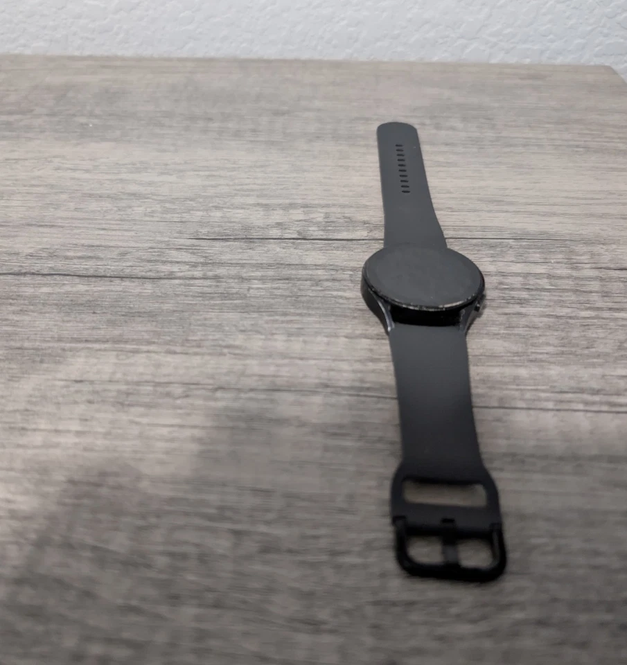 Samsung Galaxy Watch5 Sapphire Crystal 40mm LTE (SM-R905U) with Black S/M Band - Image 3 of 4