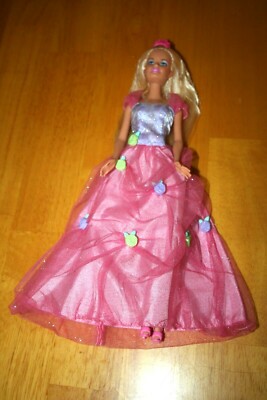 Barbie princesse robe à fleurs roses - (D'occasion) à Neuchatel pour