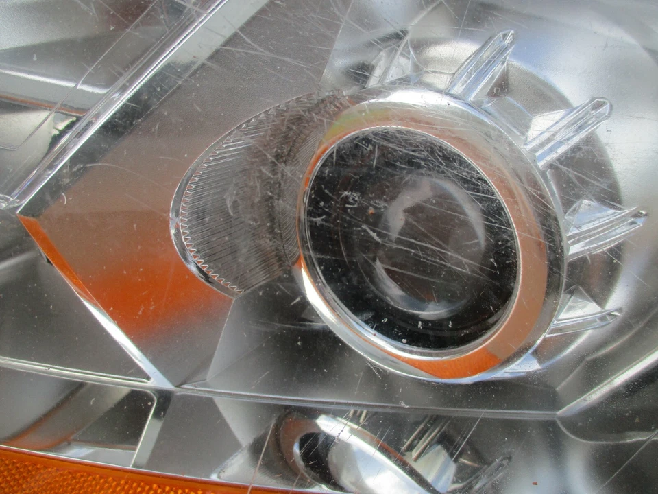 10 11 2012 2013 2014 2015 CADILLAC SRX FAROL HALOGÊNIO PASSAGEIRO DIREITO FABRICANTE DE EQUIPAMENTO ORIGINAL   - Imagem 2 de 4