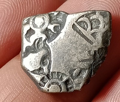 #H56#-ANCIENT India Magadh Maha Janapada ASHOKA Era Punch Mark silver Coin 400BC