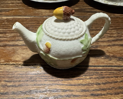 Belleek Ireland Mini Ceramic Teapot White Green Leaves Acorn Lid Finial