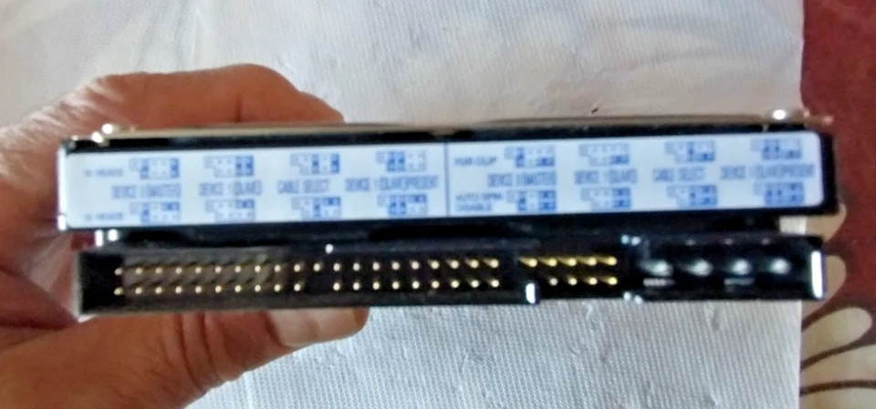 Hard Disk 20 GB IBM DPTA-372050 interfaccia IDE - Immagine 3 di 3