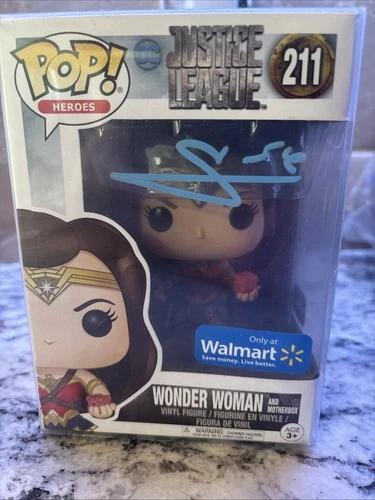 Gal Gadot Signed Wonder Woman Funko Pop #211  Autograph Authentic COA Gold Cert*