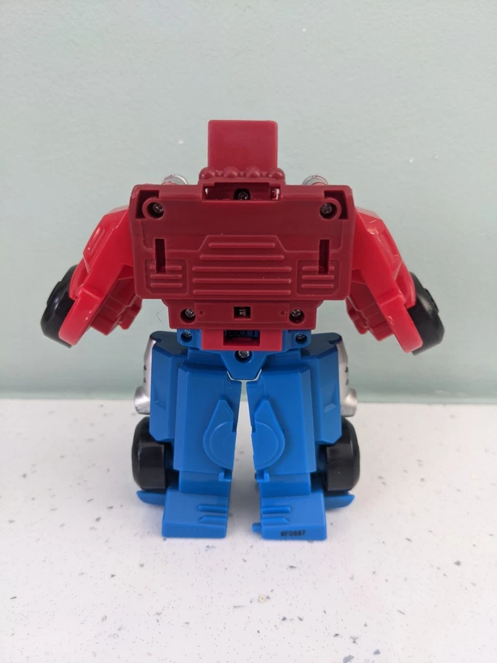 Transformers Playskool Heroes Rescue Bots Academy Classic Heroes Optimus Prime - Image 2 of 3