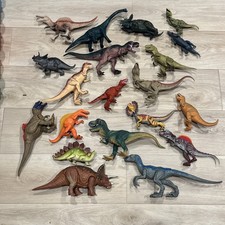 Dinosaur Play Figures Lot Of 20 hard plastic and rubber