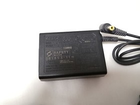 Official SONY PlayStation 3 Controller Charging Station Dock & PSP AC & 1 Clip