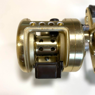 Shimano CALCUTTA CONQUEST 50XT RH38 (01094) Baitcasting Reel Used