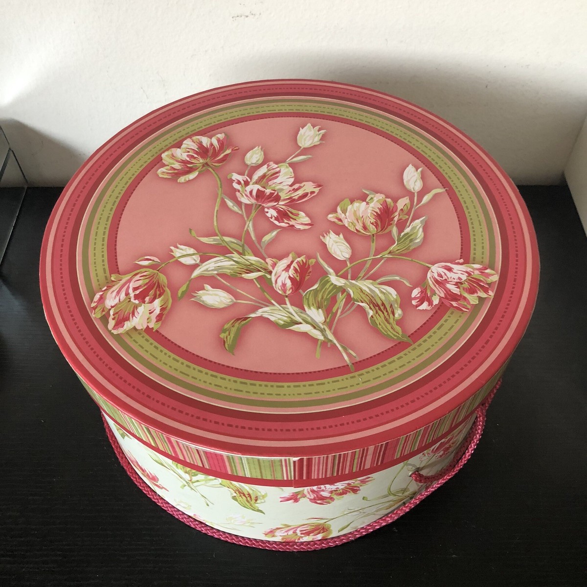 Vintage Once Upon a Rose Raymond Waites Floral Hat Box Round  display picture 2