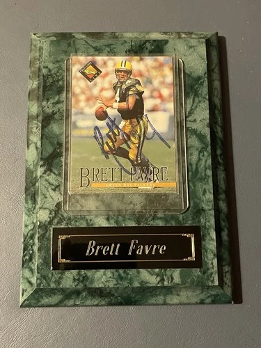 Brett Favre Autograph Card  Green Bay Packers Plaque Auto