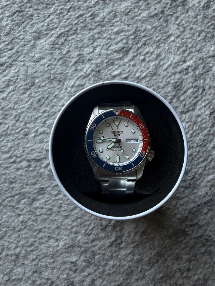 Seiko 5 Sports SRPL99 Pepsi Limited Watch 1/7000 Stainless Steel Full Set - Image 4 of 4