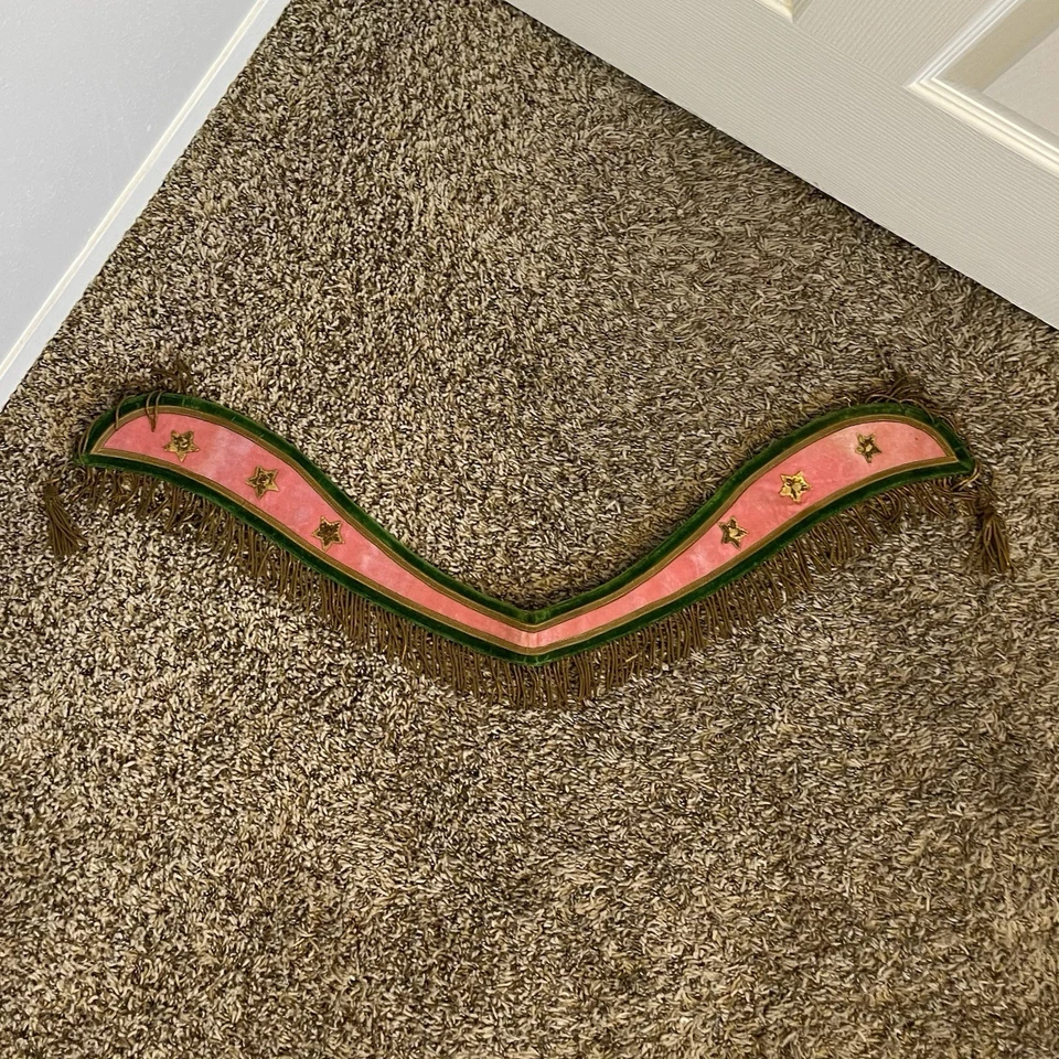 Cinturón de terciopelo vintage McLilly & Co. X-Sm/Sm con flecos dorados, estrella de lentejuelas, cuentas Foto 2 de 4