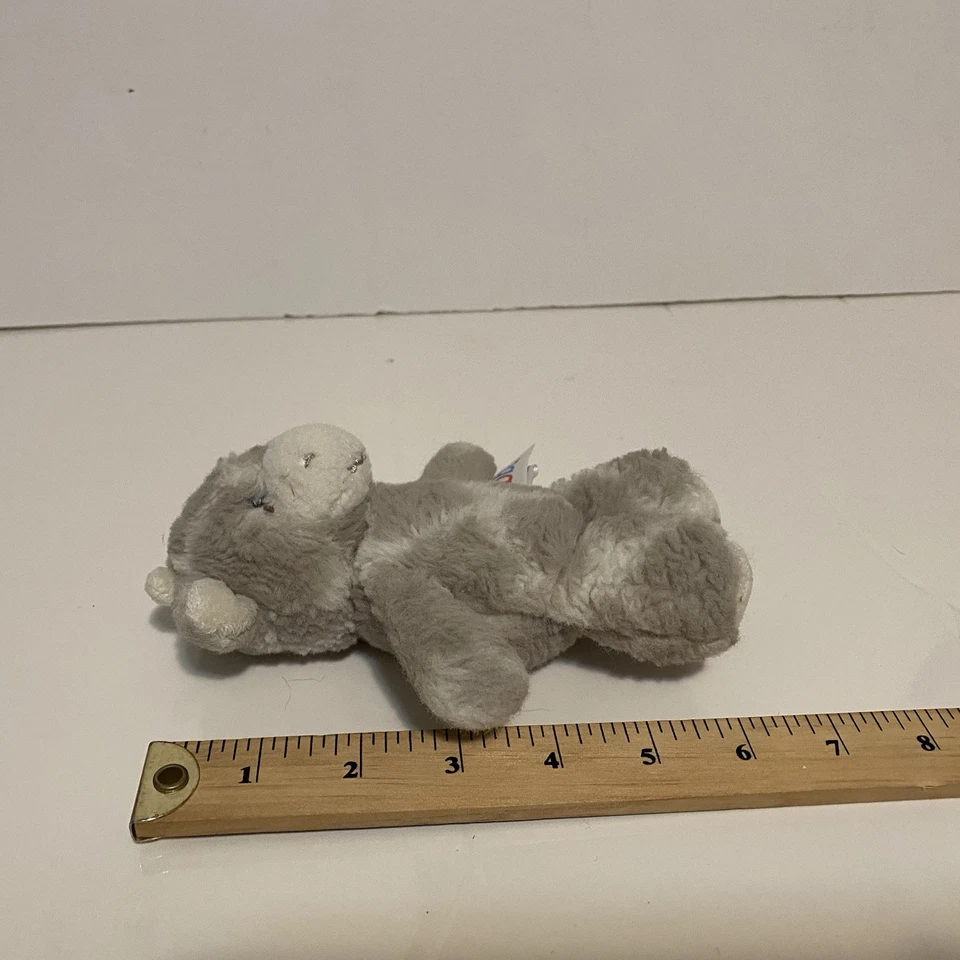 Ebba Aurora Gris Jirafa Bebé Peluche Manchas Sonajero Peluche Lovey Juguete 2020 Foto 4 de 4