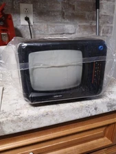 Strata M-50 5" B/W Black/White TV Television Vintage AC/DC Portable New Open Box