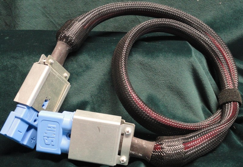 APC by Schneider Electric Battery Extension Cord SY-600V Used  LOOK