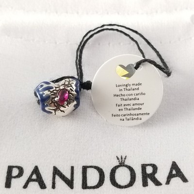 PANDORA x Stranger Things Glow-in-the-dark Silver Heart Charm s925