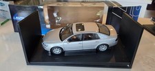 AUTOart 1:18 2004 Volkswagen Phaeton Silver Metallic